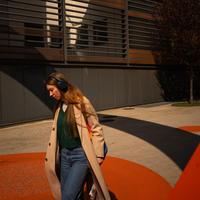 Inner walking, the city outside