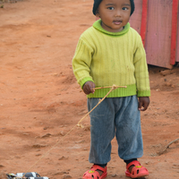 L'enfant avec le jeu