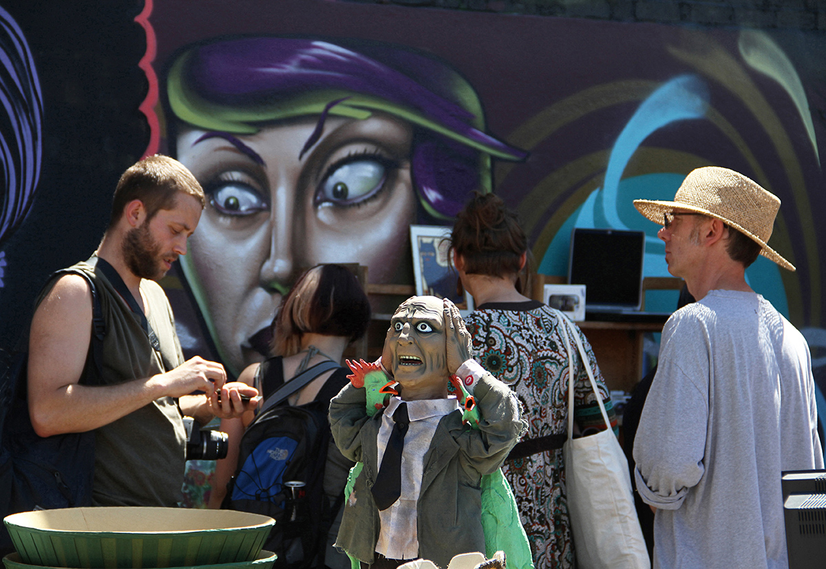 Street Life Meets Street Art