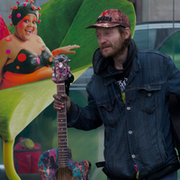 Between Beauty and Fragileness