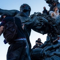 Manifestants sur la place de la Nation