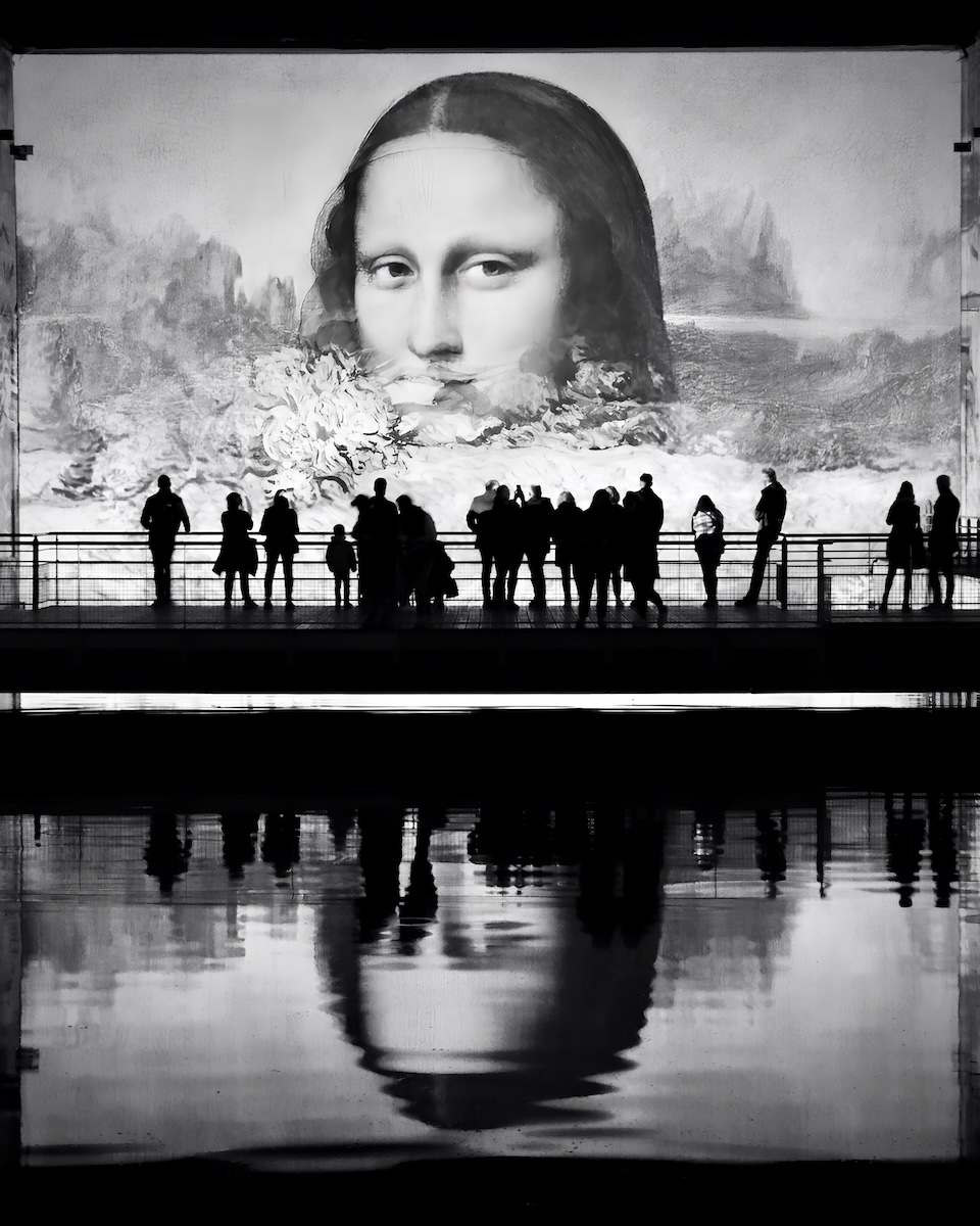 Mona Lisa's reflection