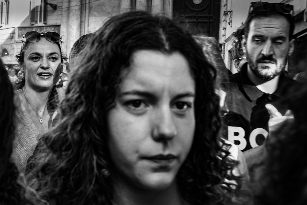 I can feel you are looking at me