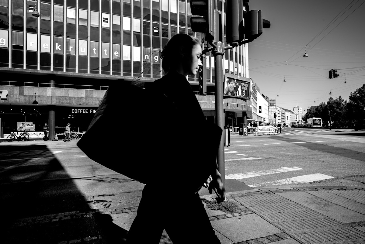 Elle s’habille d’ombre